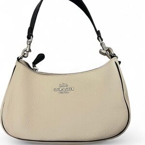 Coach Black and Cream Leather Shoulder Bag